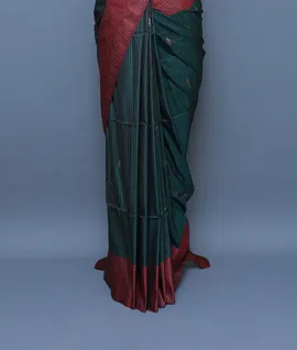 bottle-green-soft-silk-saree-geometric-zari-weave-hny00632-d