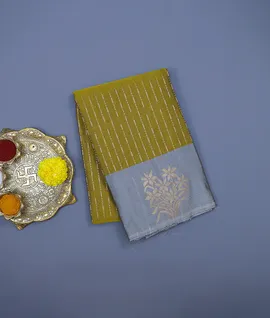 olive-soft-silk-saree-contrast-border-unique-motif-hny00639-a