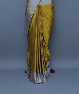 olive-soft-silk-saree-contrast-border-unique-motif-hny00639-d