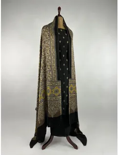 black-color-banarasi-silk-material-hnydm0093-c