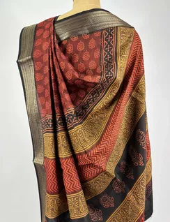 maroon-and-red-color-bagru-print-silk-saree-hny0027-d