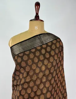 brown-and-mustard-color-bagru-print-silk-saree-hny0028-c