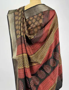 brown-and-mustard-color-bagru-print-silk-saree-hny0028-d