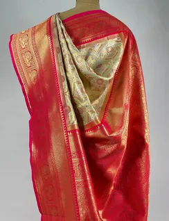 Gold Tissue Kanjivaram Silk Saree4