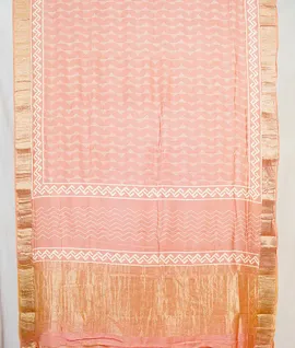 peach-muslin-silk-block-printed-zari-border-saree-hny0542-hny0542-b