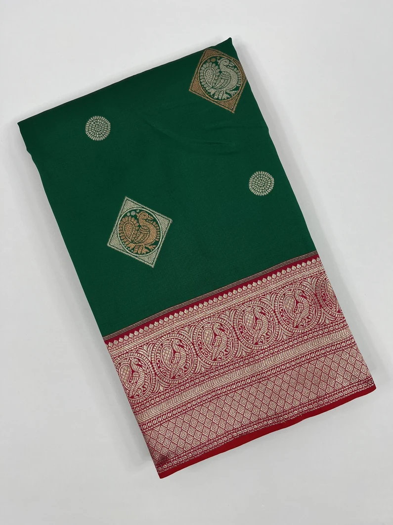Emerald green color Kanjivaram silk saree1