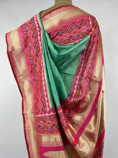 Rama Green color Patola silk saree4