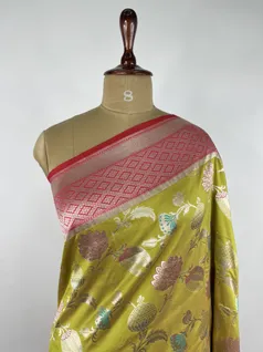 Sheen Green color Kanjivaram silk saree3