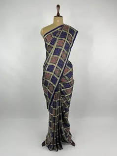 navy-blue-color-ajrak-print-on-modal-ghatchola-silk-saree-hny0364-b