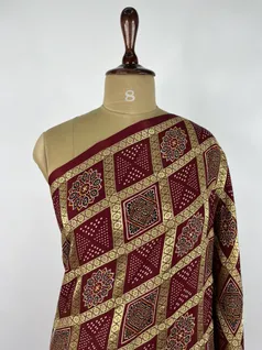 maroon-color-ajrak-print-on-modal-ghatchola-silk-saree-hny0366-c