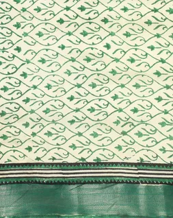 beige-and-contrast-green-colour-bagru-printed-vegan-silk-saree-hny0502-e