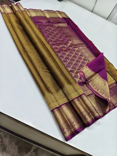 unique-collection-02457-e