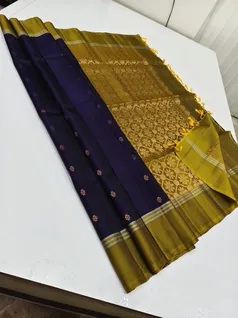 unique-collection-02713-d