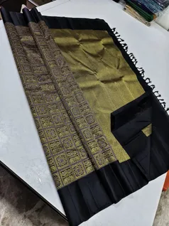 exclusive-bridal-sarees-02948-c