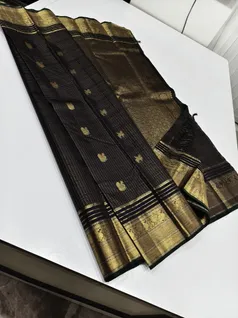 vairaoosi-exclusive-bridal-sarees-collection-03132-h