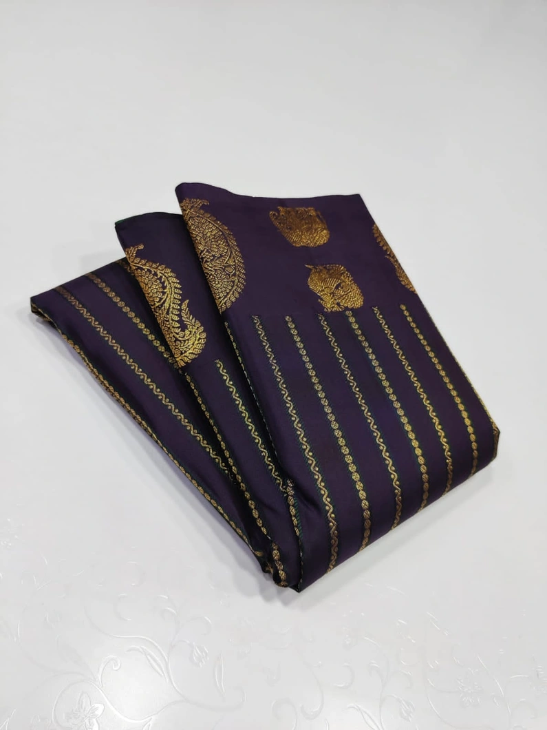 exclusive-bridal-sarees-03354-a