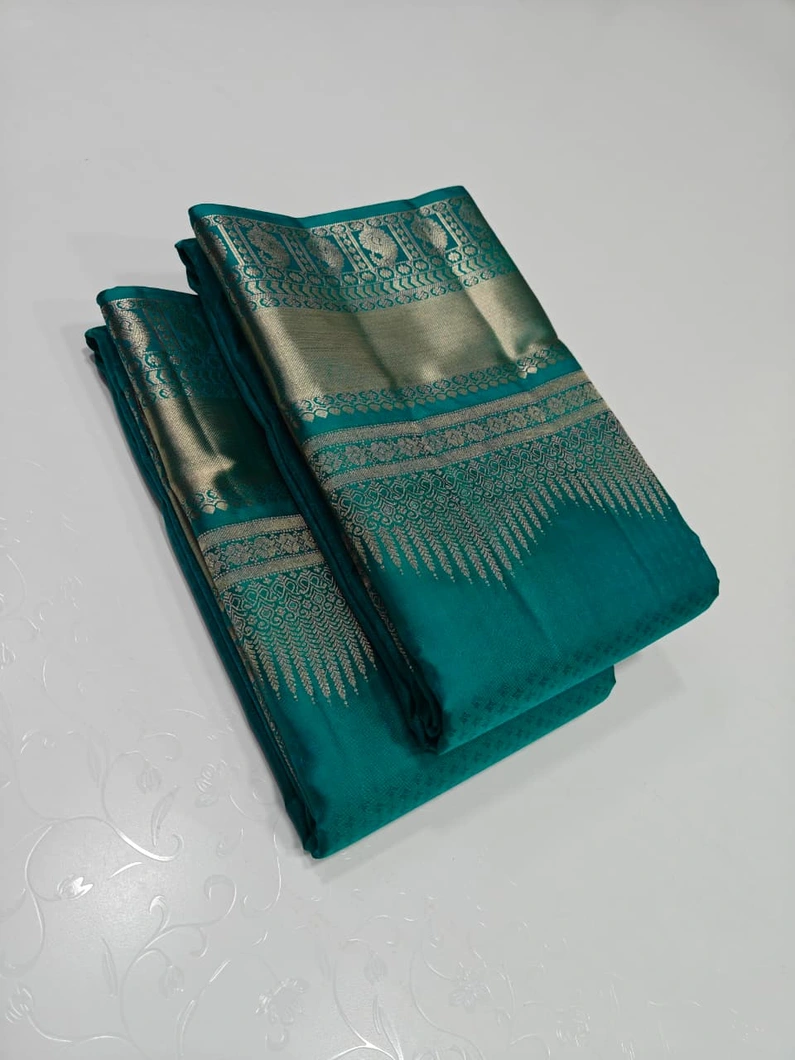 unique-collection-03587-a