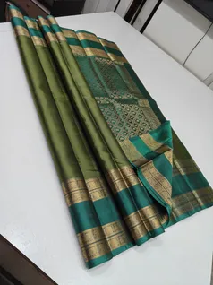 unique-collection-03635-e