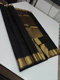 unique-collection-03674-c