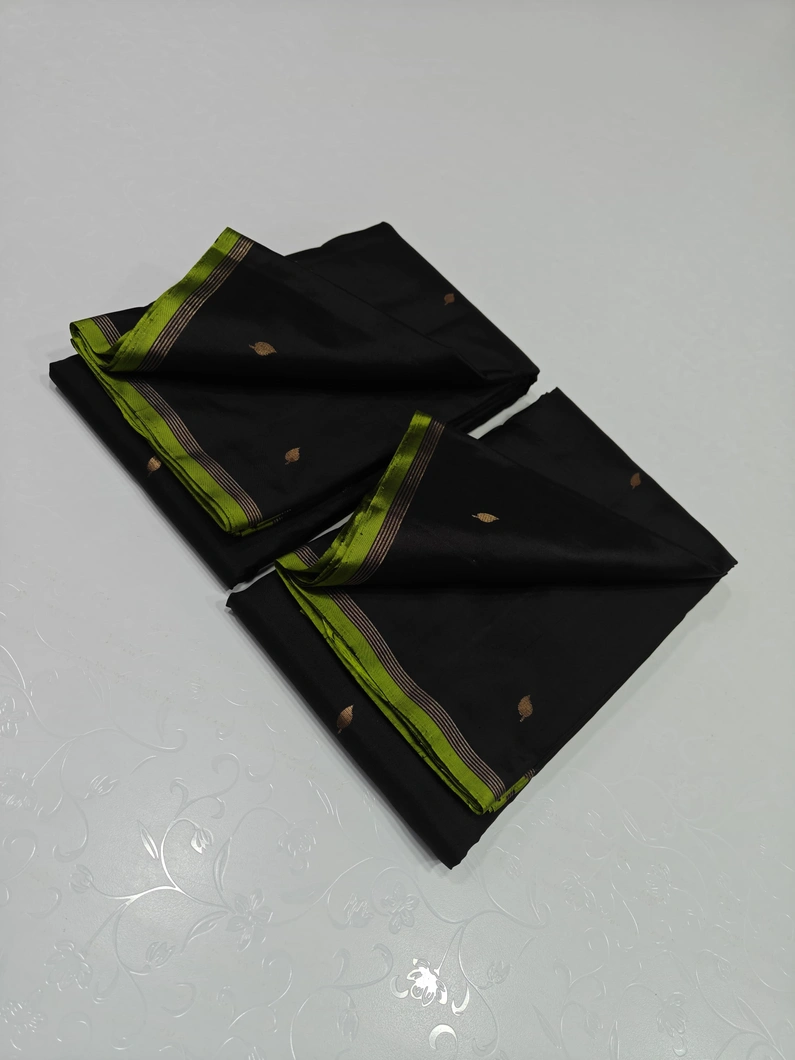 unique-collection-03782-a