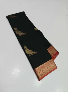 unique-collection-03857-e