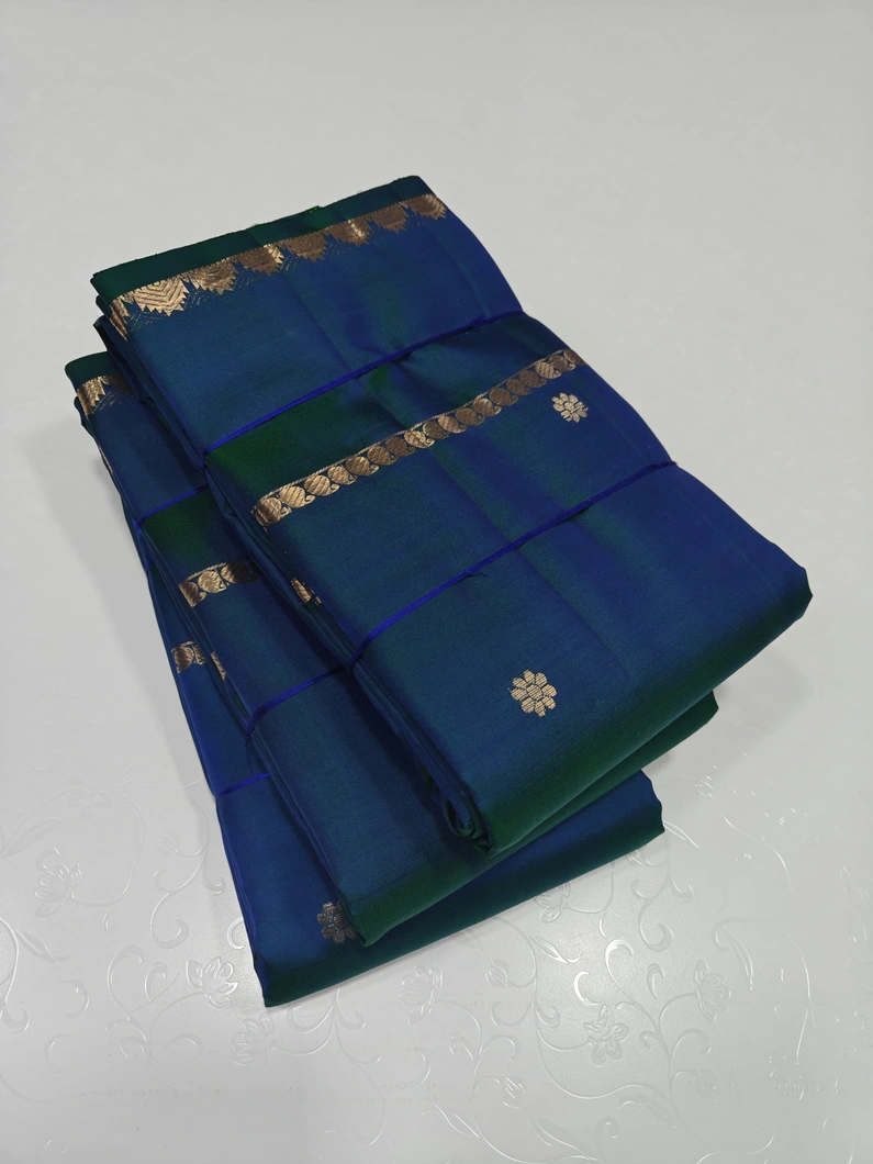 unique-collection-04453-a