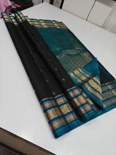 unique-collection-04597-c