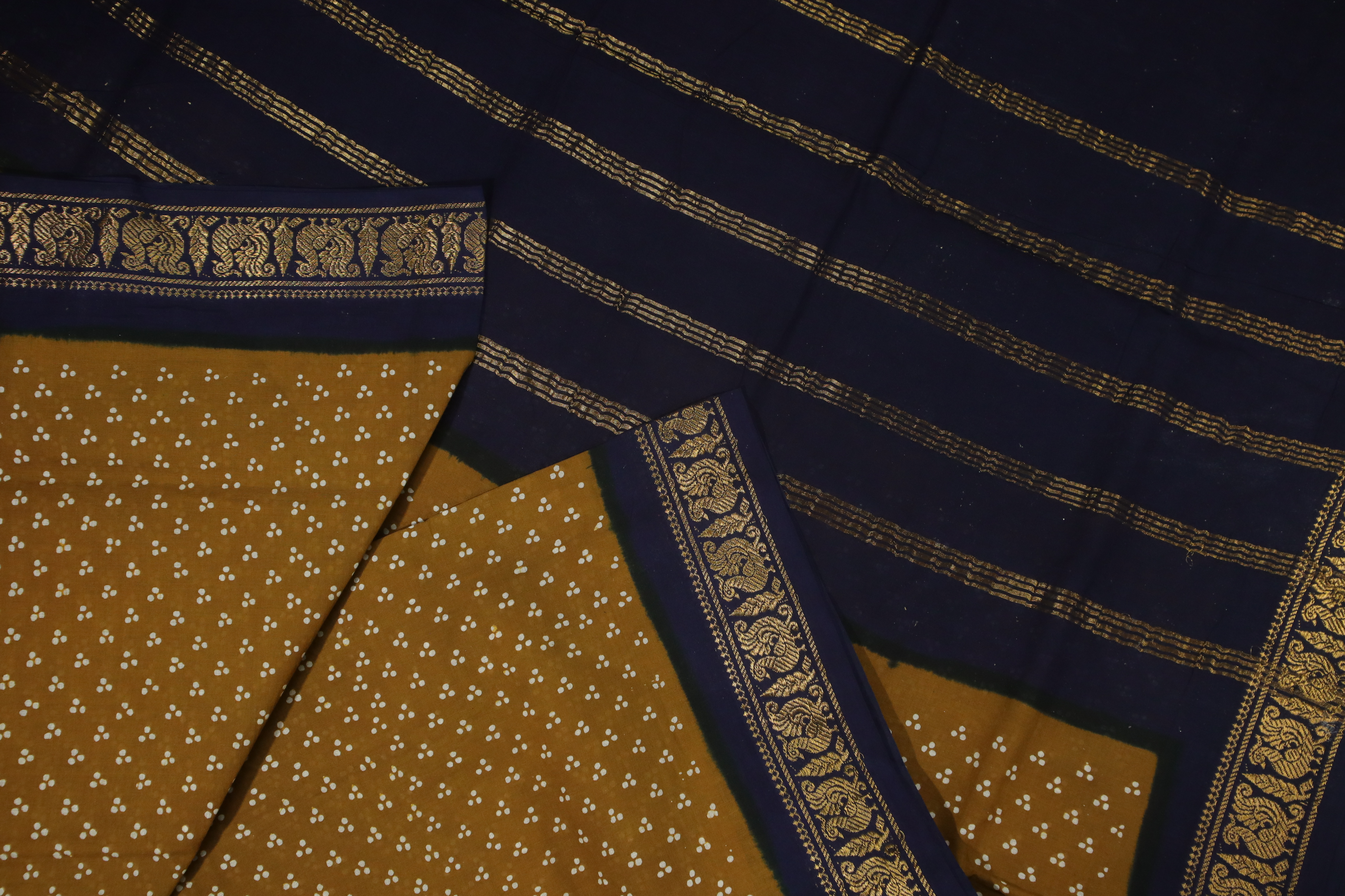 madurai-sungudi-saree-ss005706-b