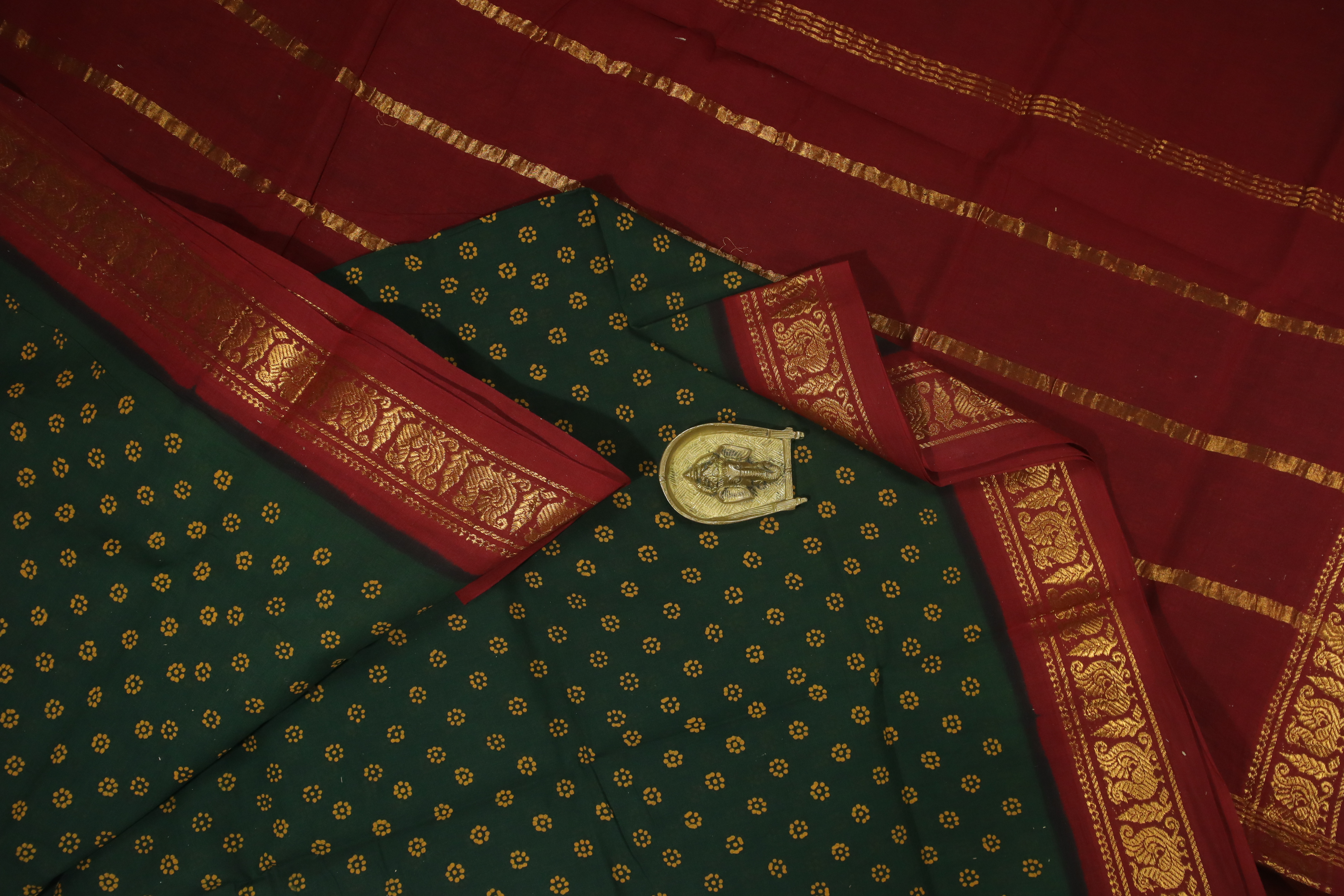 madurai-sungudi-saree-ss005711-a