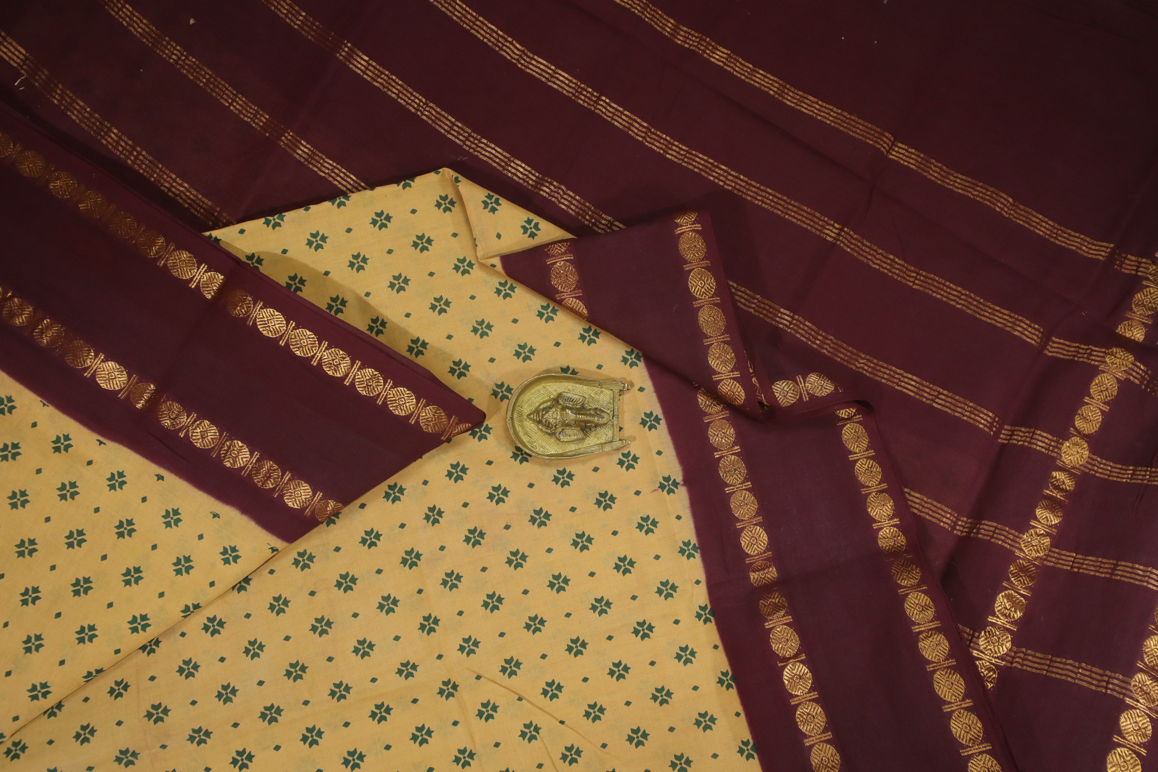 madurai-sungudi-saree-ss005664-a