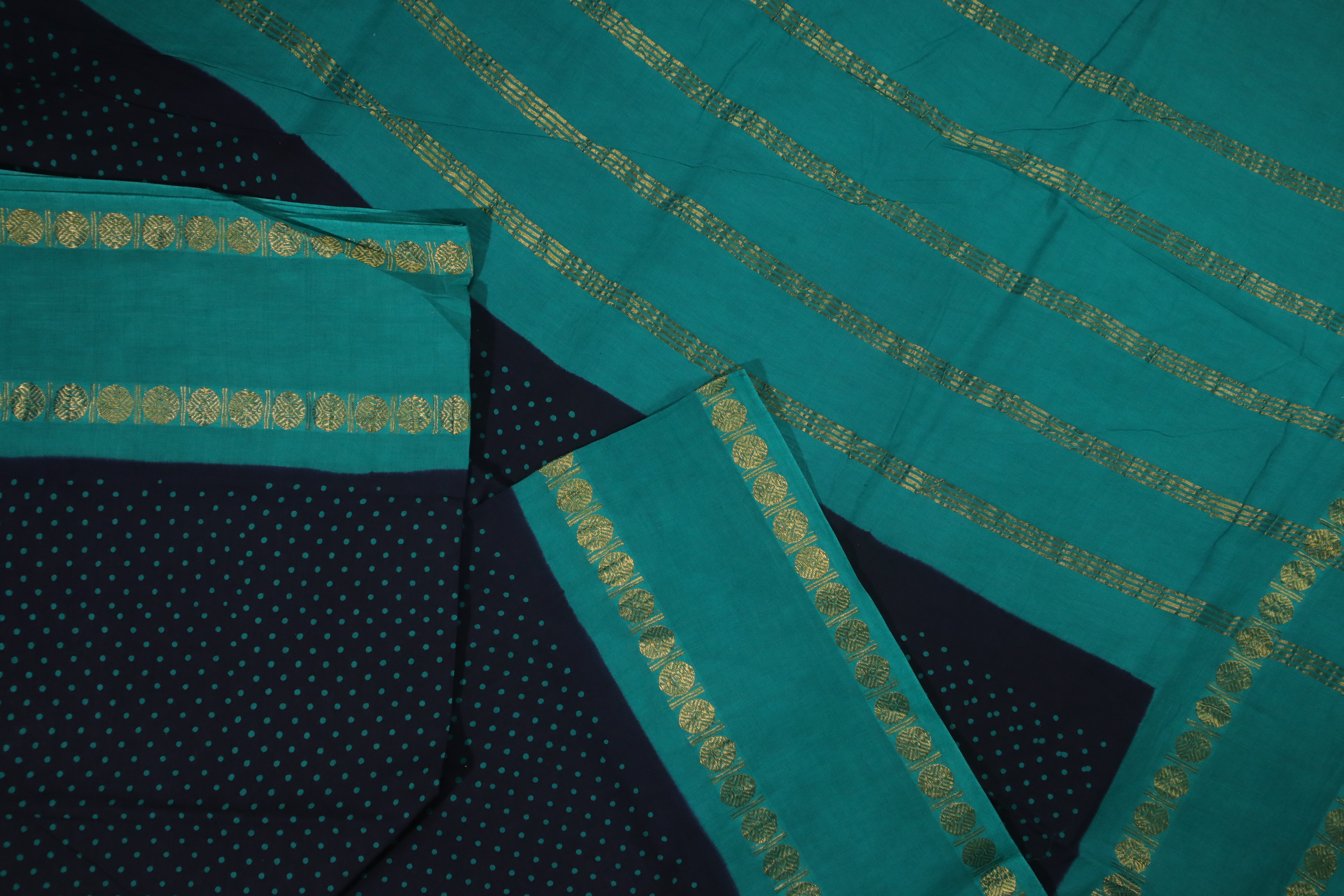 madurai-sungudi-saree-ss005653-b