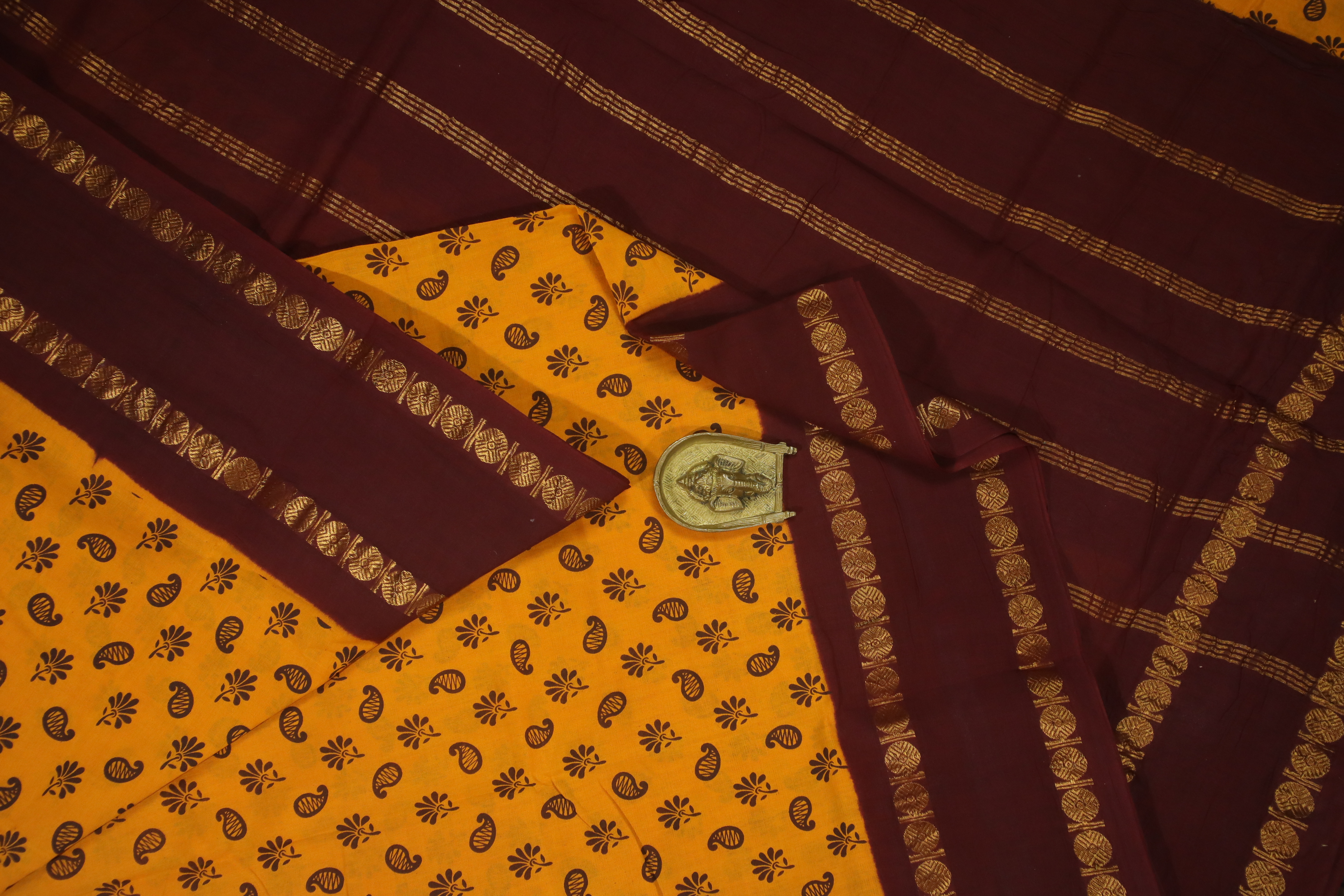 madurai-sungudi-saree-ss005661-a