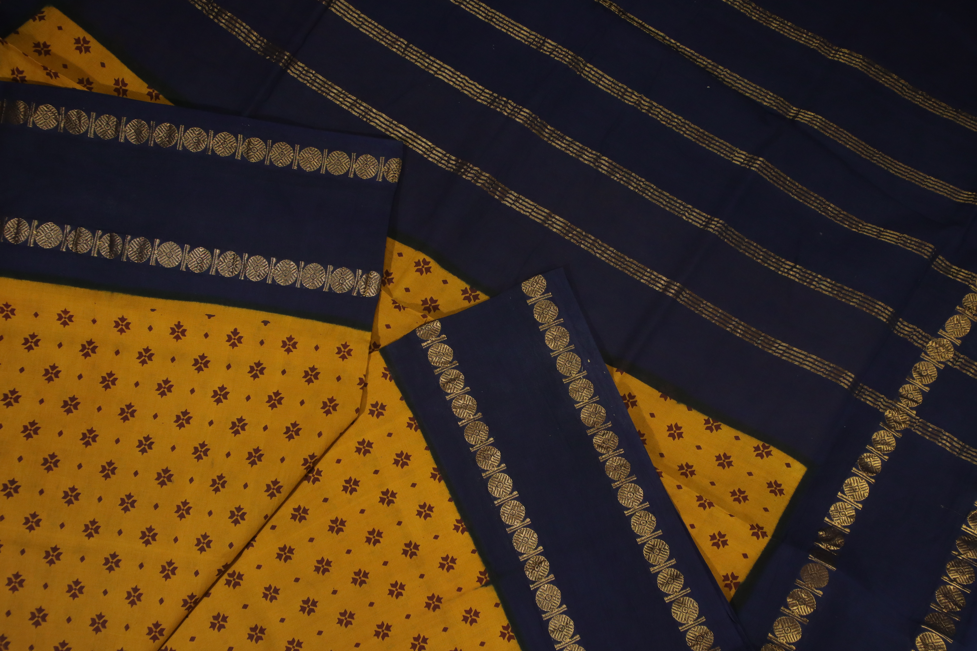 madurai-sungudi-saree-ss005672-b