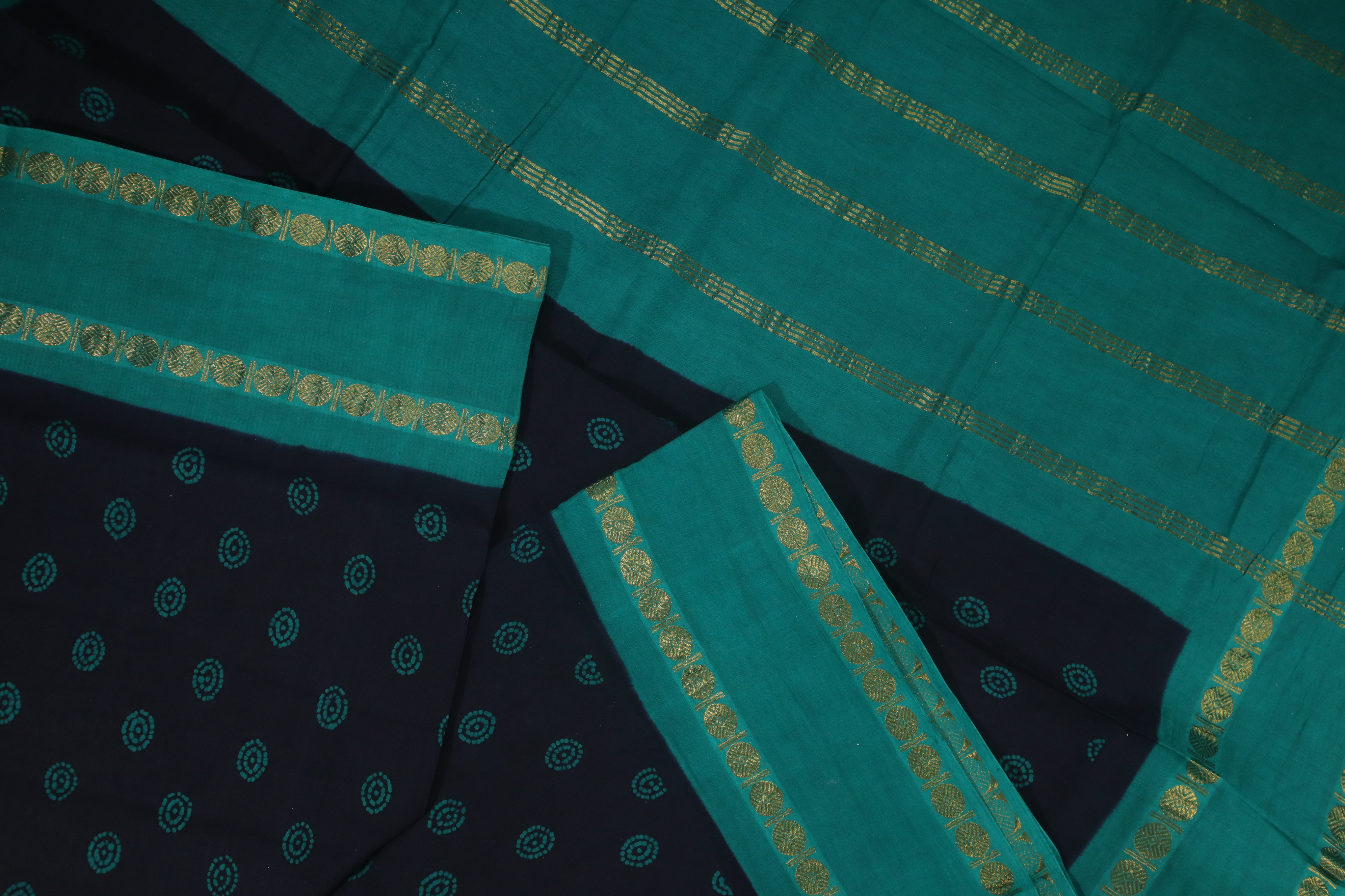 madurai-sungudi-saree-ss005637-b