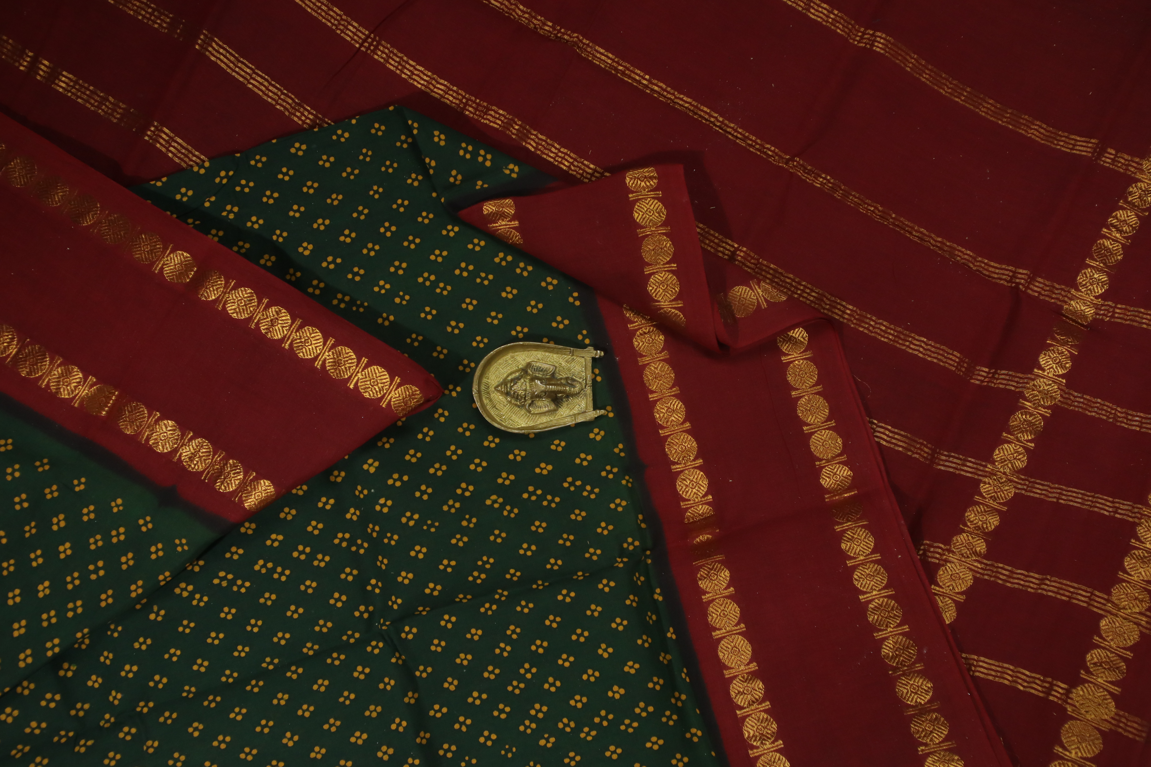 madurai-sungudi-saree-ss005647-a