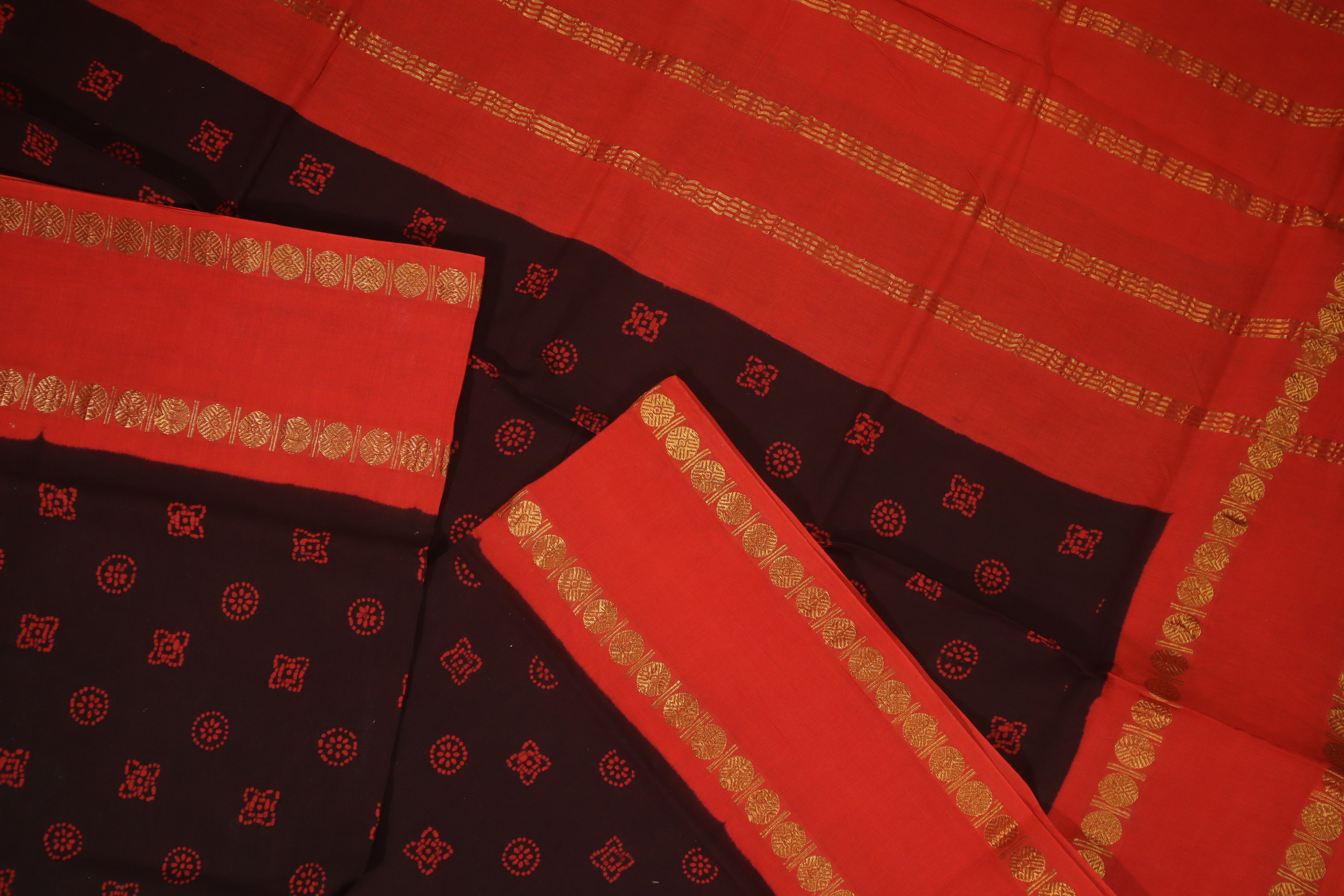 madurai-sungudi-saree-ss005649-b