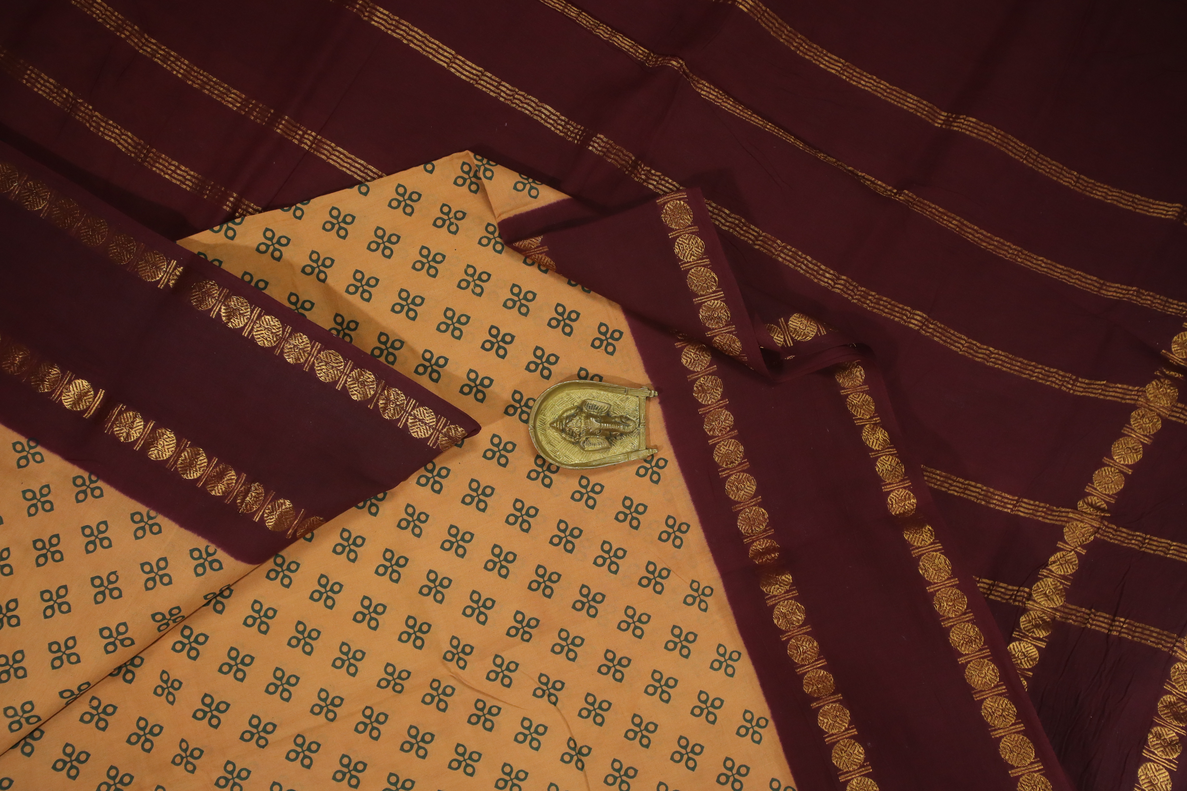 madurai-sungudi-saree-ss005670-a