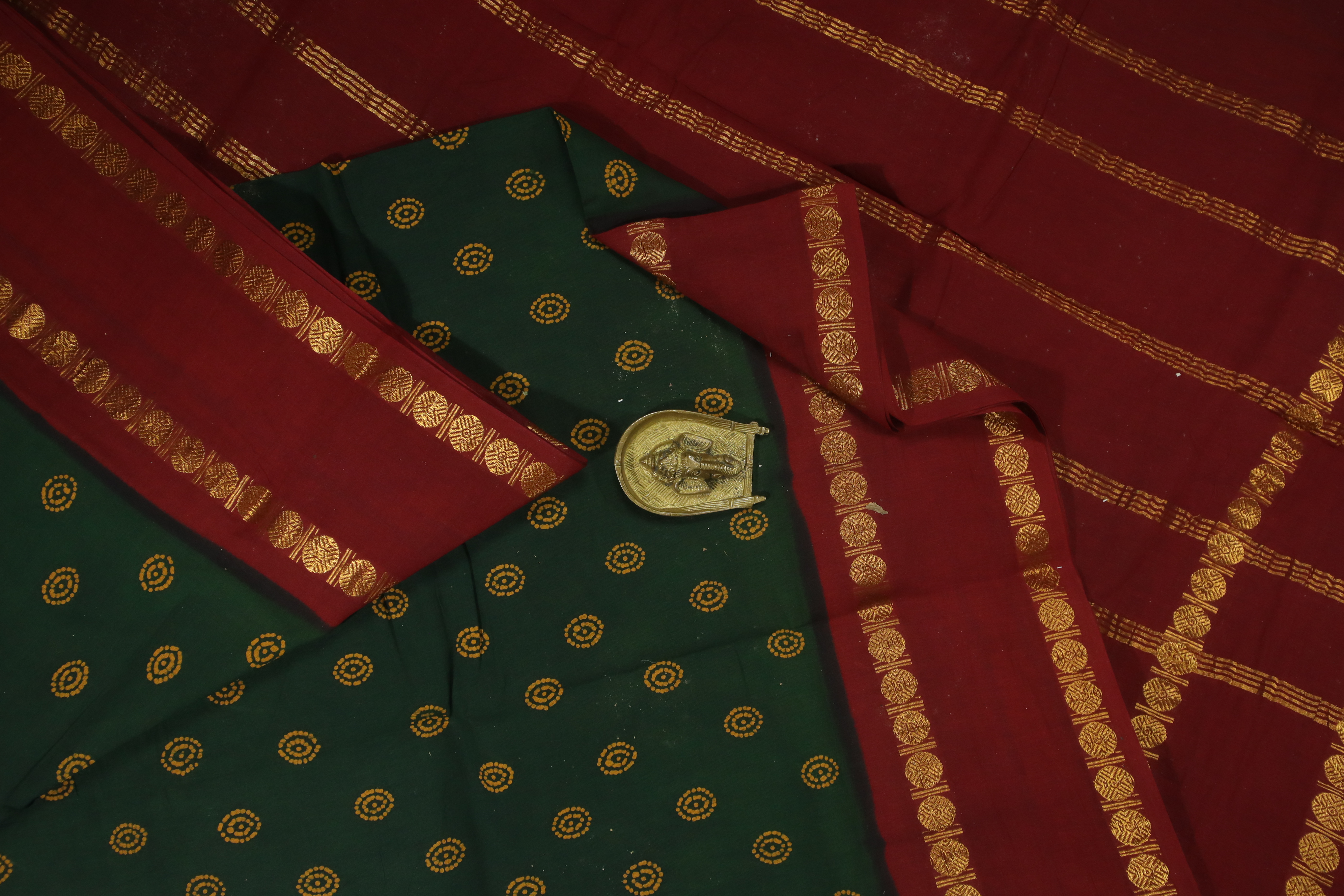 madurai-sungudi-saree-ss005652-a