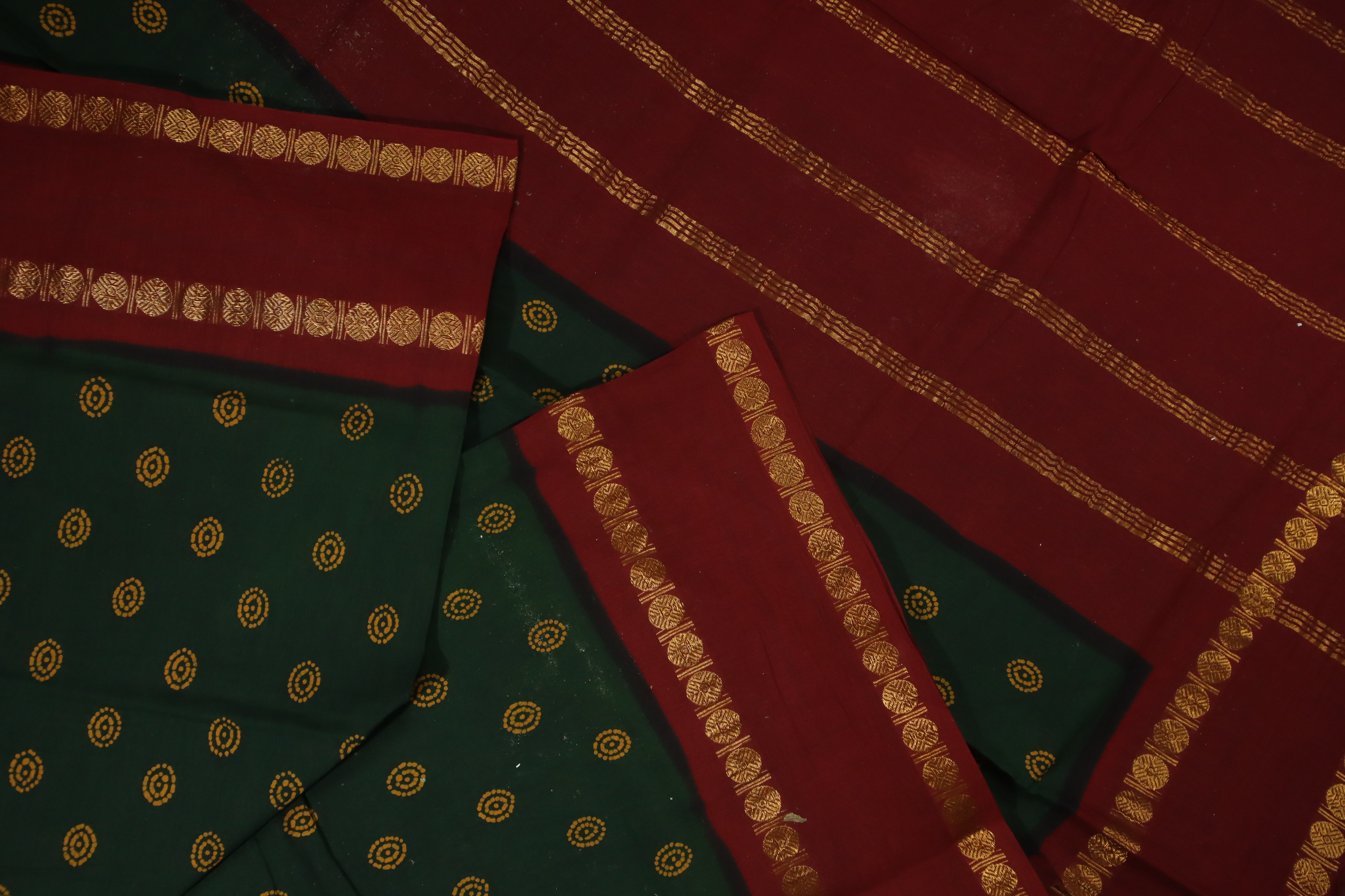 madurai-sungudi-saree-ss005652-b