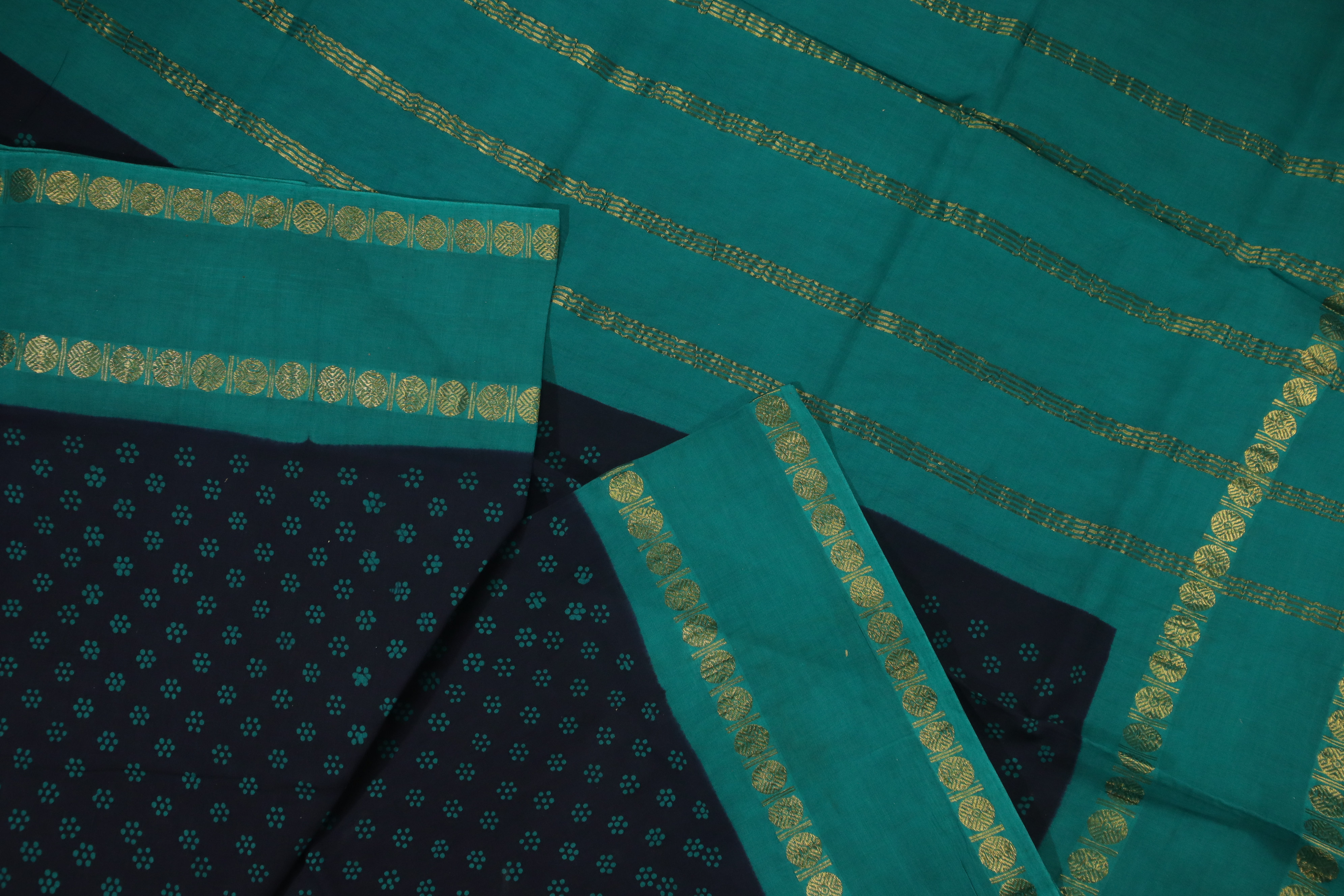 madurai-sungudi-saree-ss005641-b