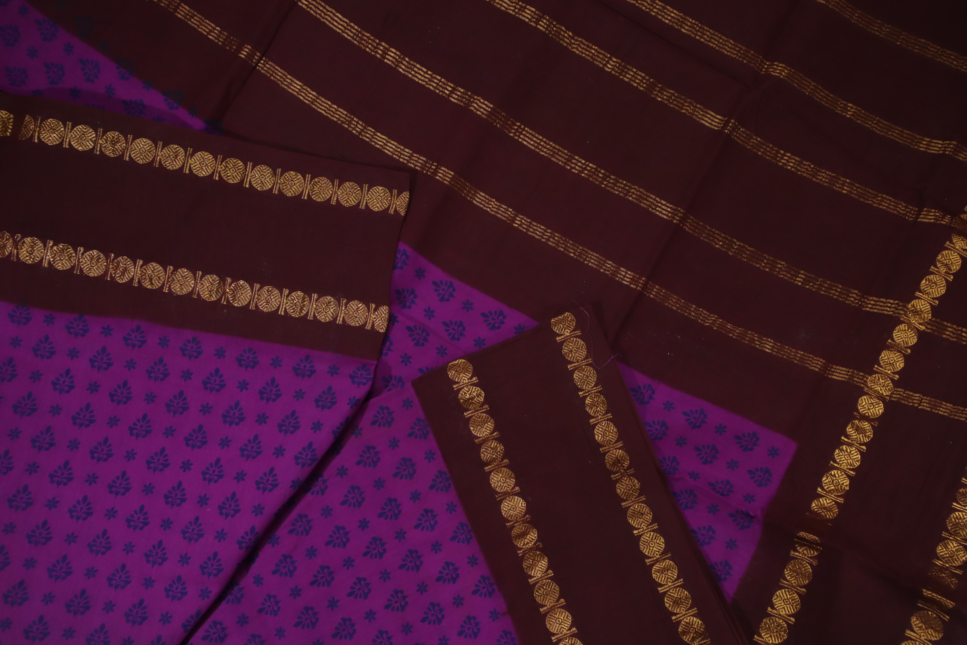 madurai-sungudi-saree-ss005662-b