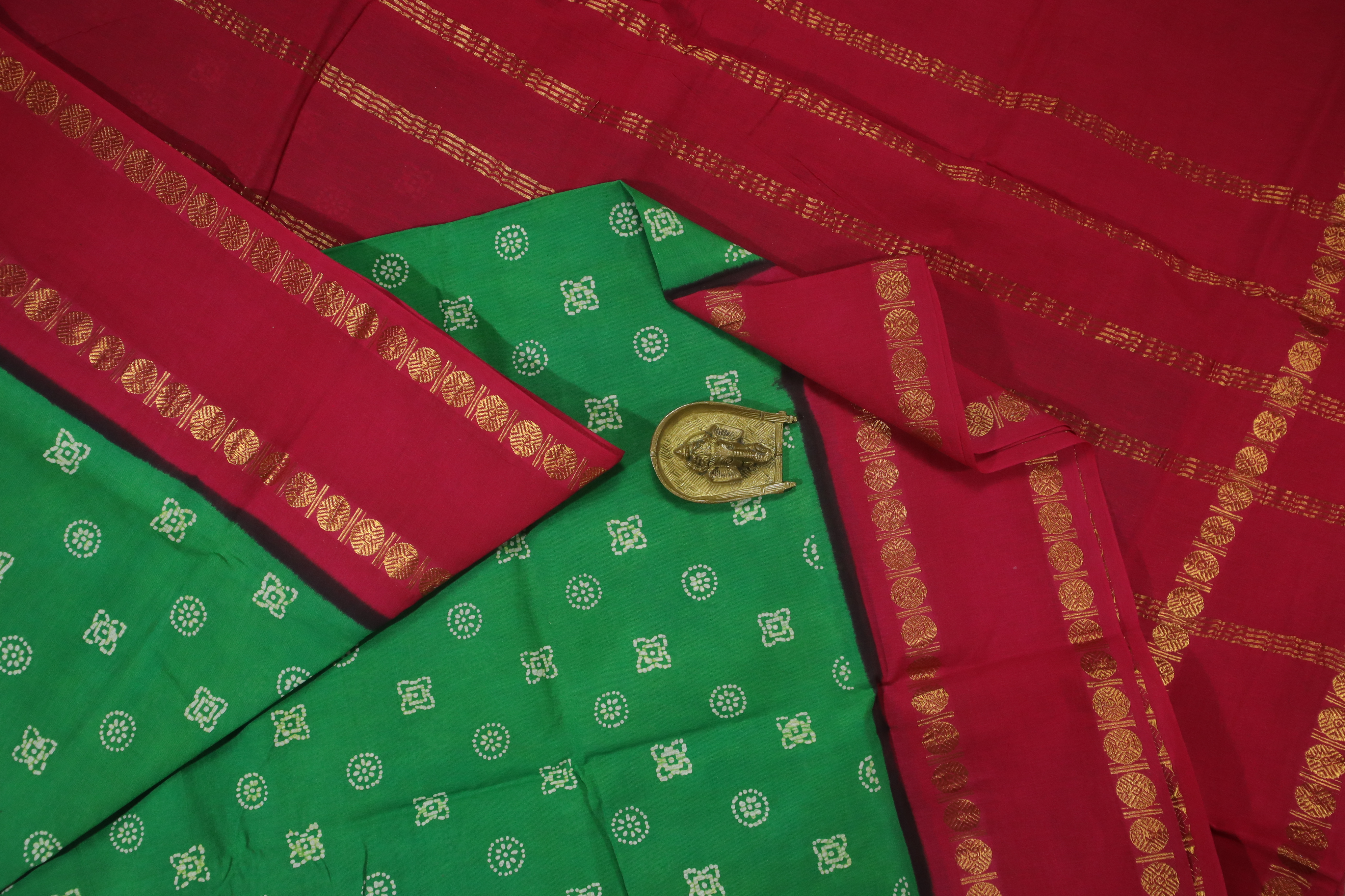 madurai-sungudi-saree-ss005634-a