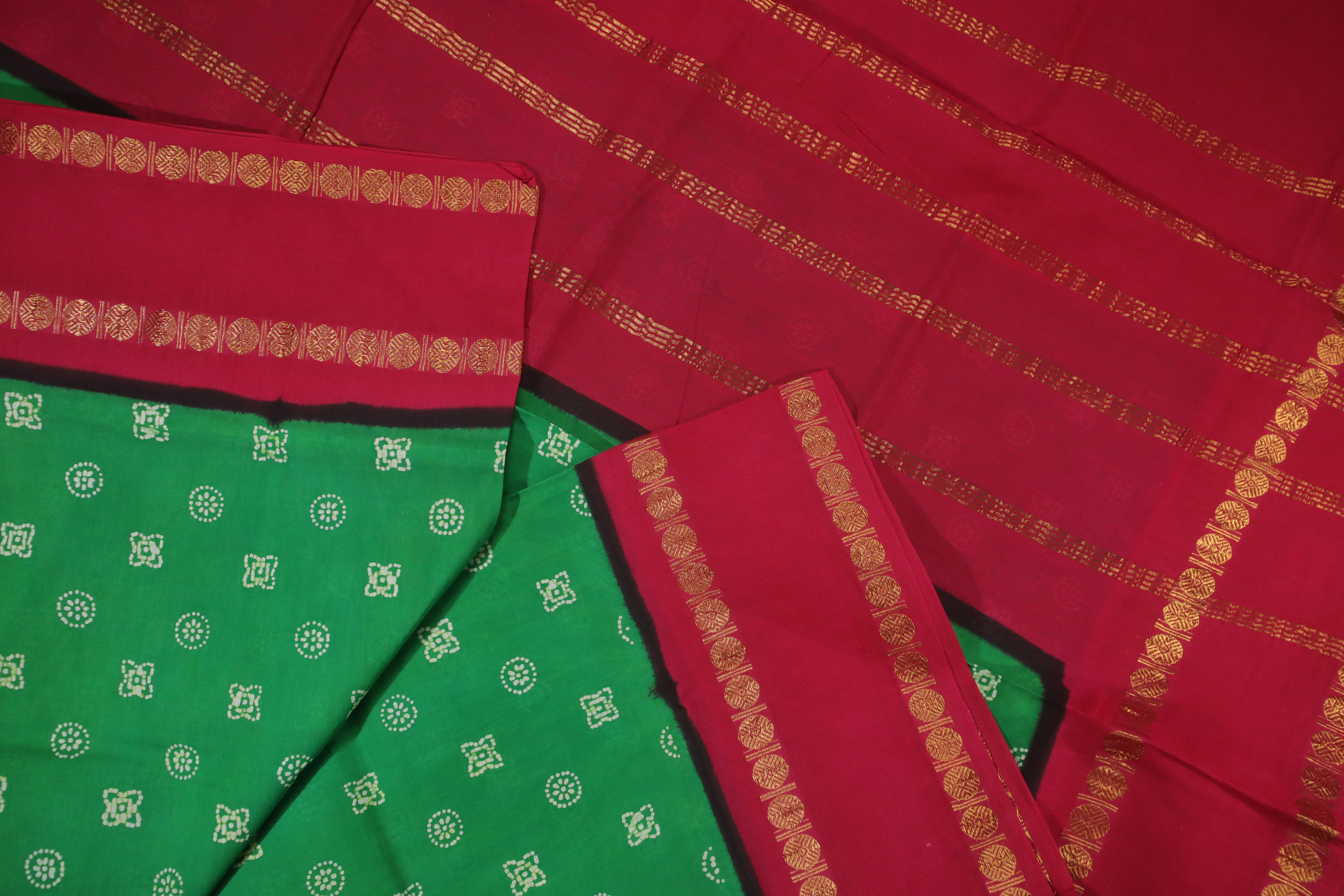 madurai-sungudi-saree-ss005634-b