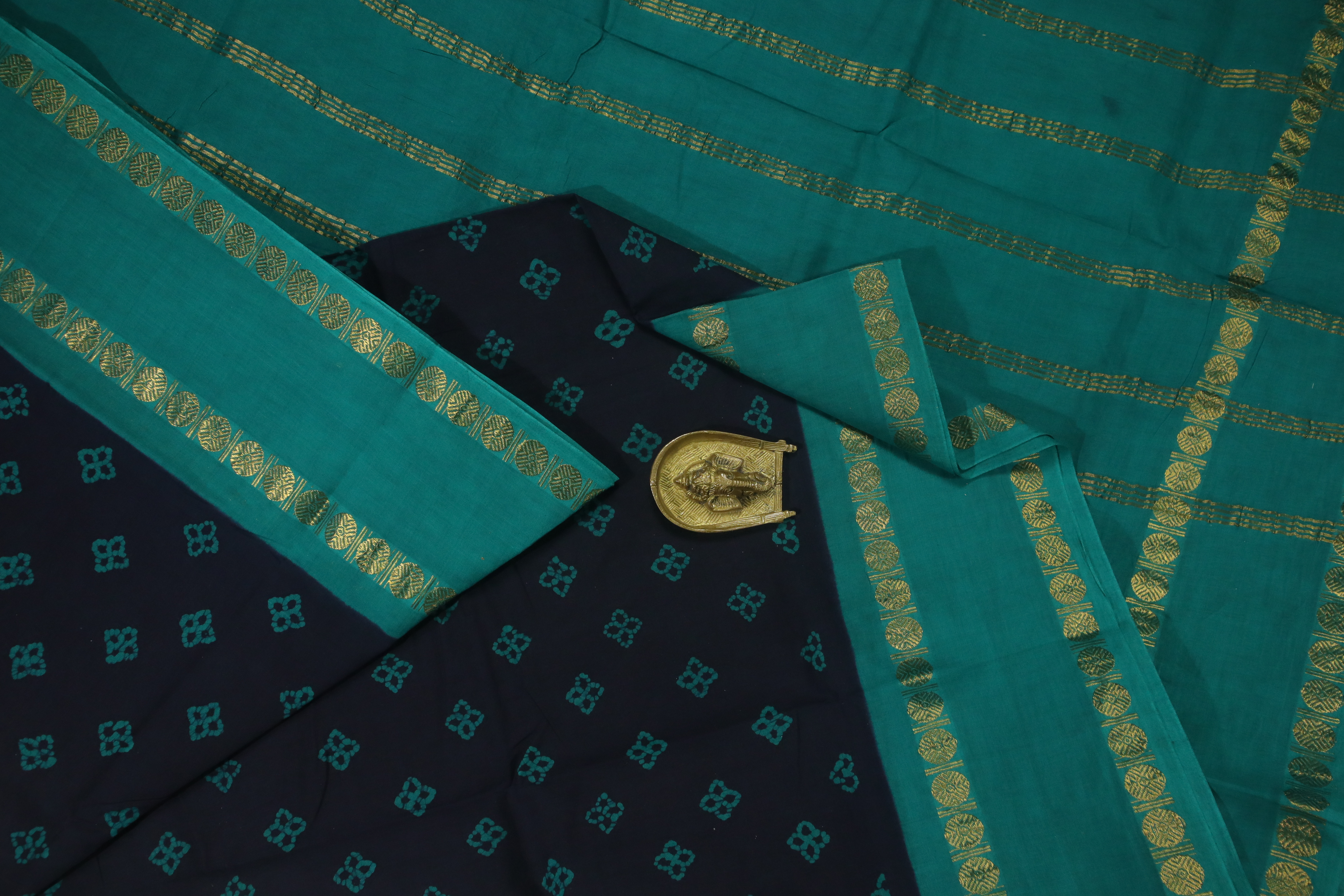 madurai-sungudi-saree-ss005633-a