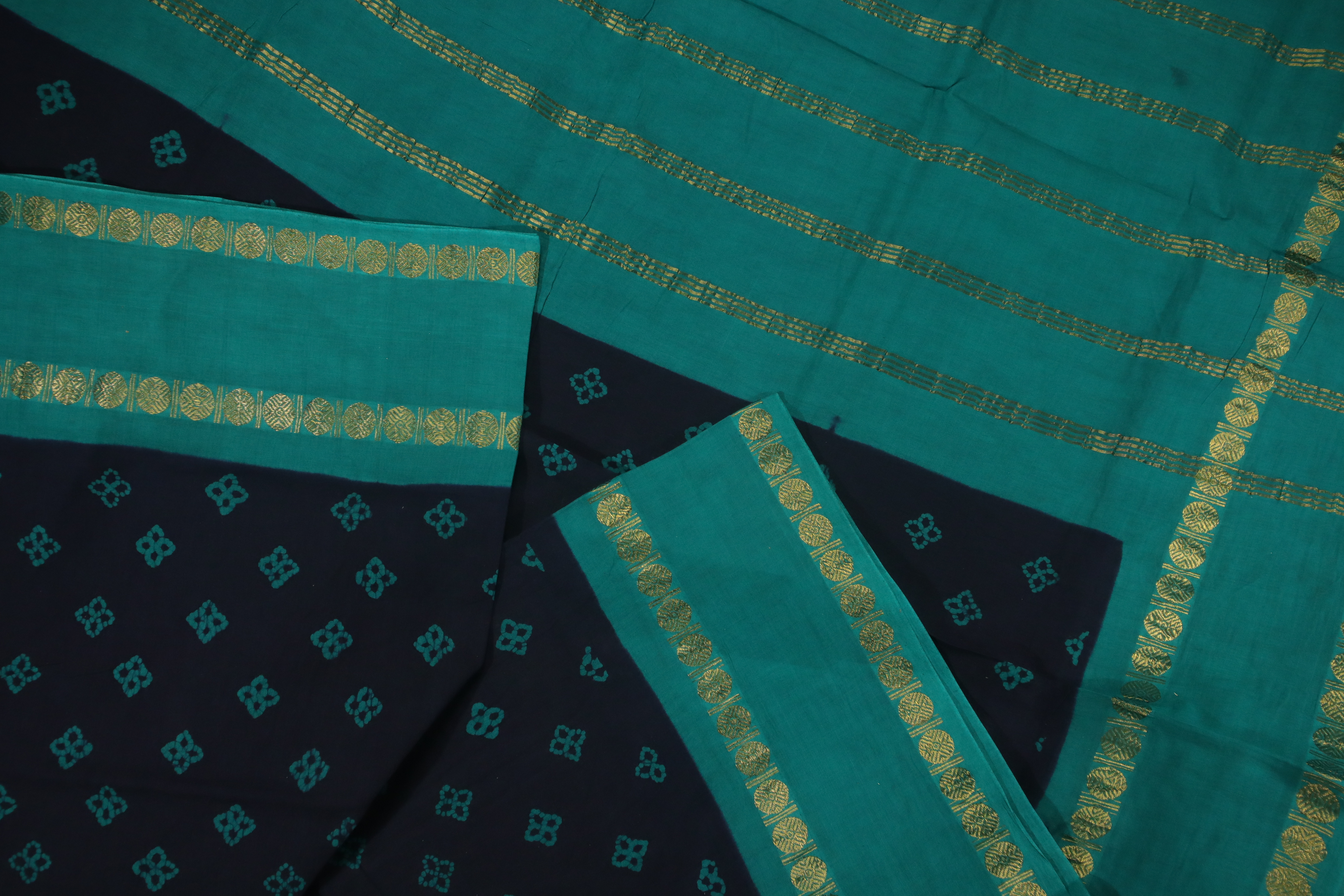 madurai-sungudi-saree-ss005633-b