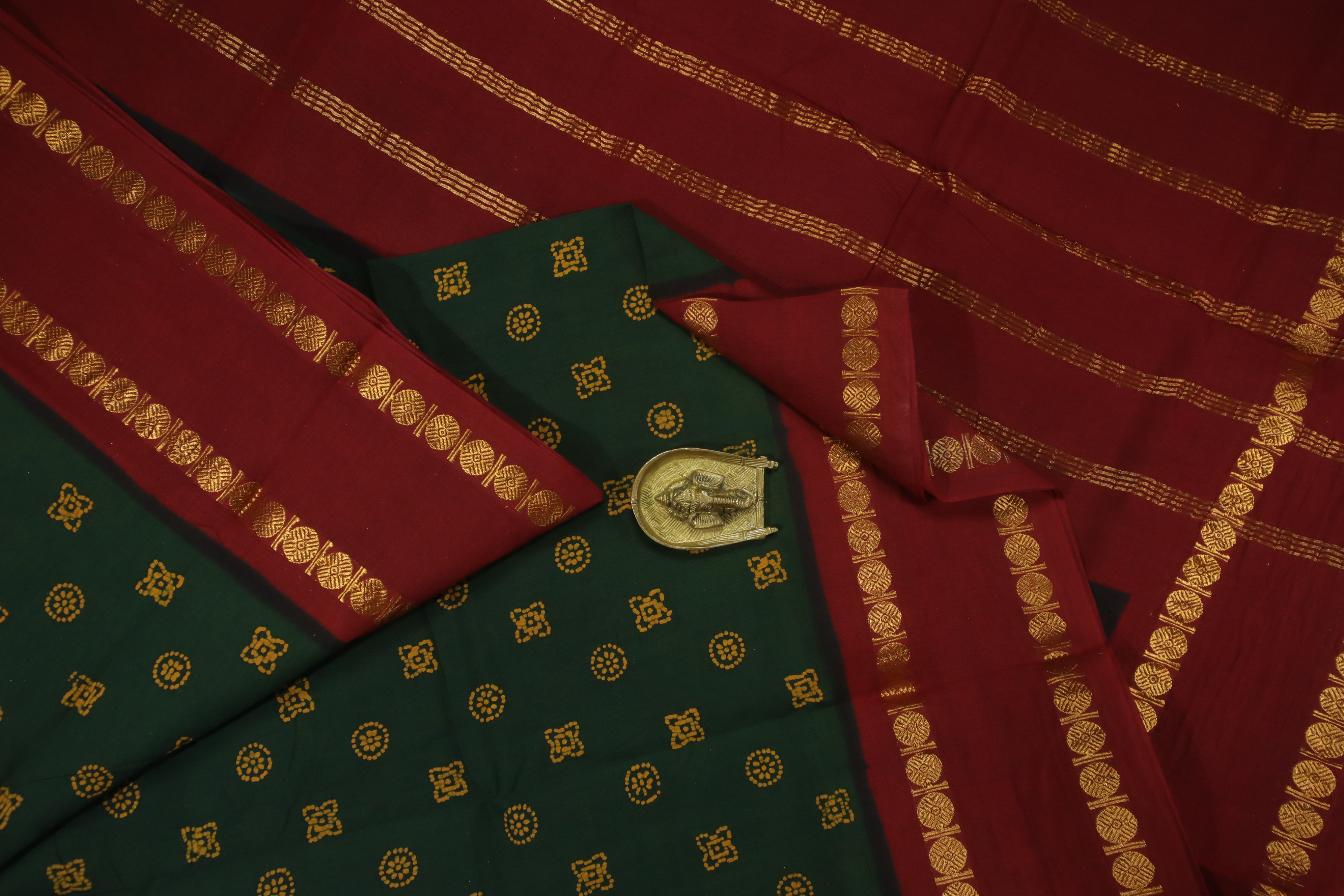 madurai-sungudi-saree-ss005642-a