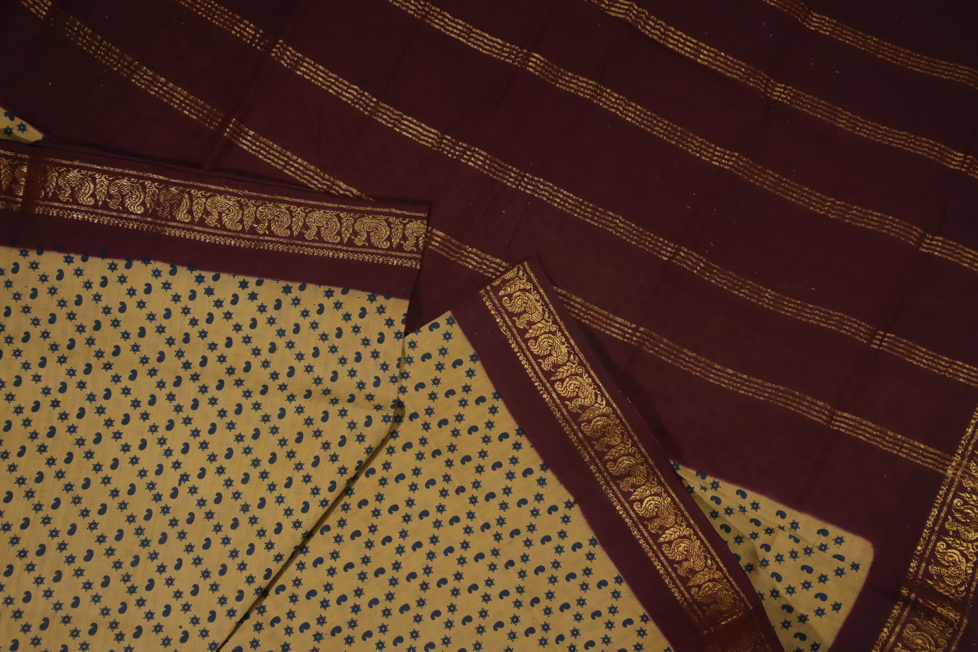 madurai-sungudi-saree-ss005700-b