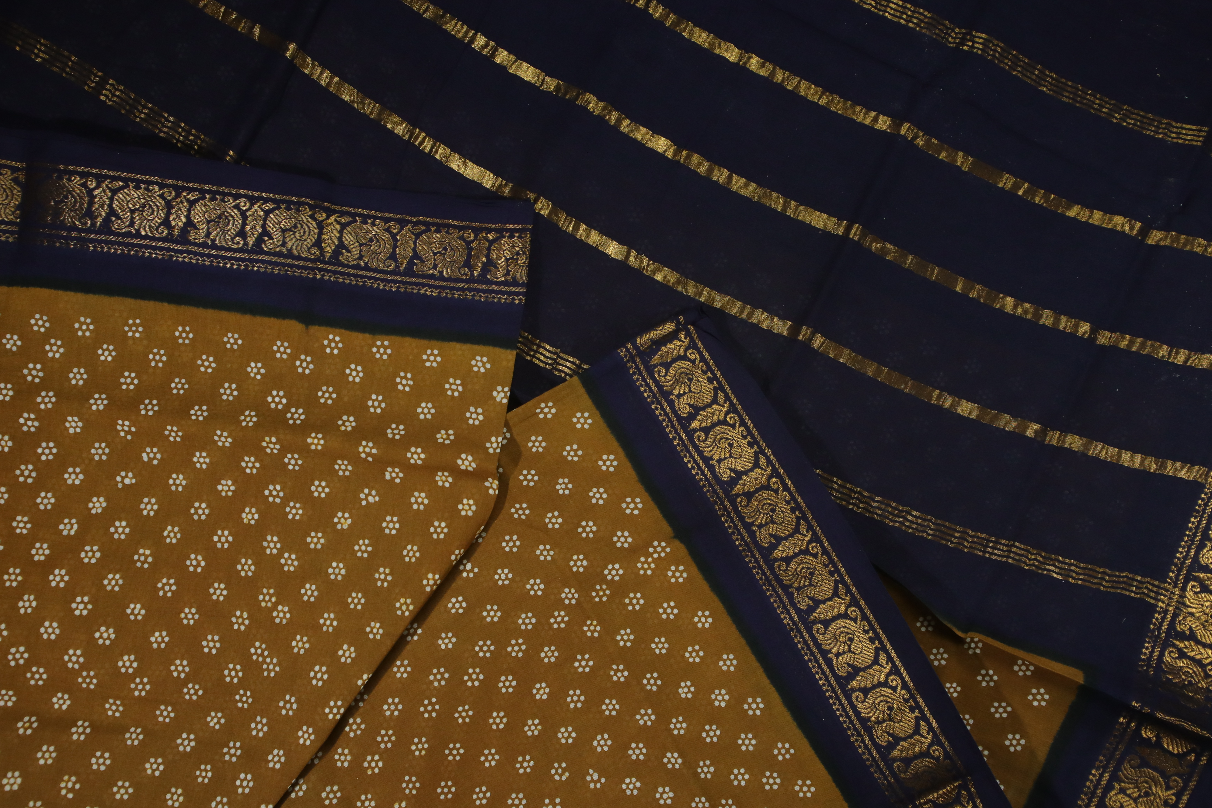 madurai-sungudi-saree-ss005701-b