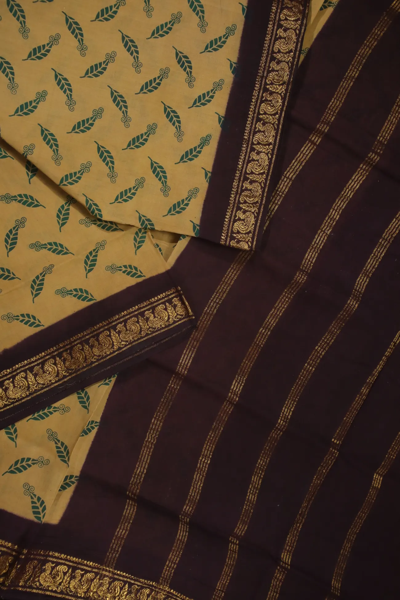 madurai-sungudi-saree-ss005682-b