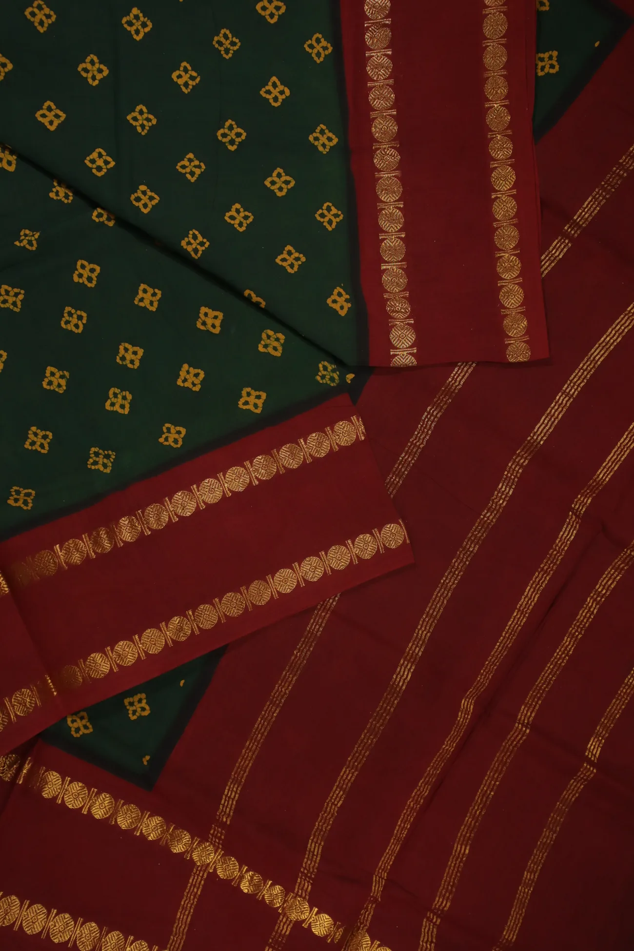 madurai-sungudi-saree-ss005645-b